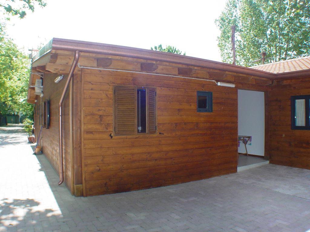 Camping Luni مارينا دي ماسا المظهر الخارجي الصورة
