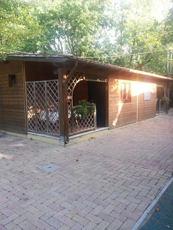 Camping Luni مارينا دي ماسا المظهر الخارجي الصورة